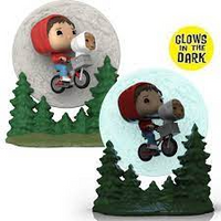 E.T. The Extra-Terrestrial #1259 - Elliot and E.T. Flying (Glow in The Dark) - Funko Pop! Movie Moments *